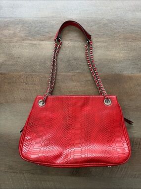 Red Textured Chain-Handle Women’s Shoulder Bag
